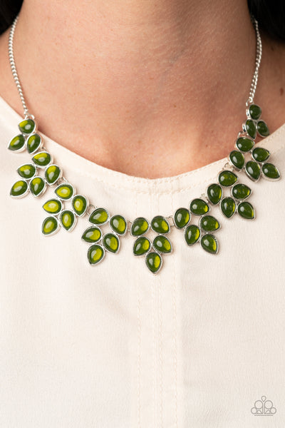 Paparazzi Necklace - Hidden Eden - Green