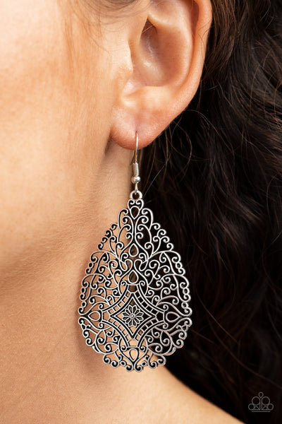 Paparazzi Earring - Napa Valley Vintage - Silver