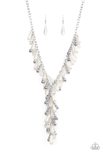 Paparazzi Necklace - Dripping With DIVA-ttitude - White