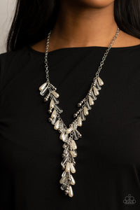 Paparazzi Necklace - Dripping With DIVA-ttitude - White