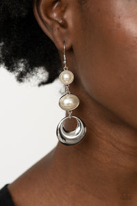 Paparazzi Earring - Bubbling To The Surface - White
