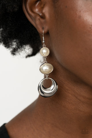 Paparazzi Earring - Bubbling To The Surface - White