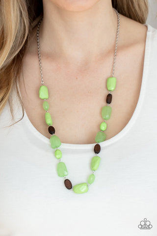 Paparazzi Necklace - Meadow Escape - Green