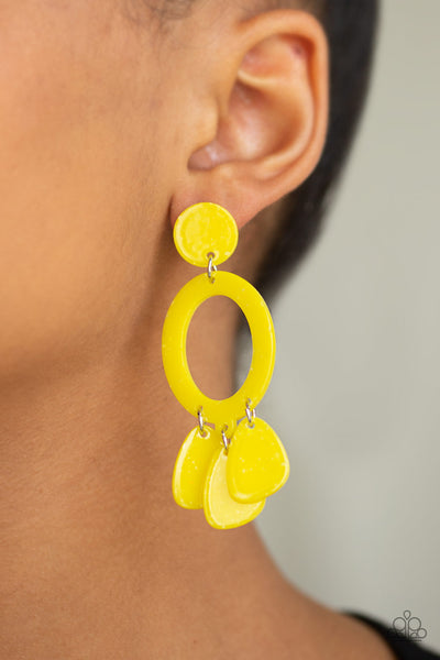 Paparazzi Earrings - Sparkling Shores - Yellow
