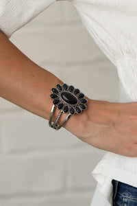 Paparazzi Bracelet - Sedona Spring - Black