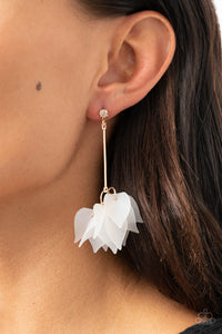Paparazzi Earring - Suspended In Time - Gold / White