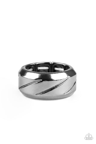 Paparazzi Ring - Sideswiped - Black Urban