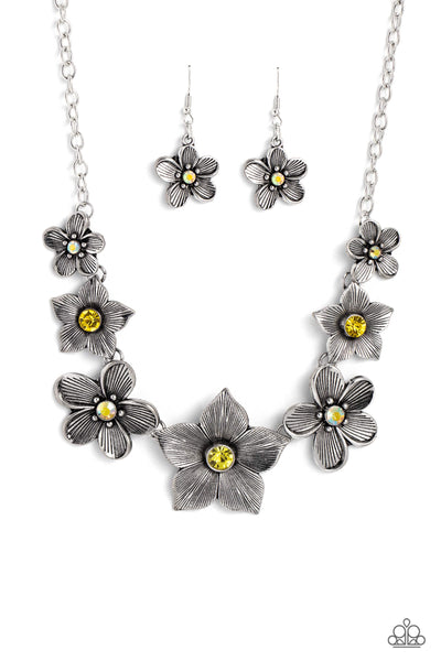 Paparazzi Necklace - Free FLORAL - Yellow