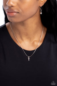 Paparazzi Necklace - Seize the Initial - Silver - T