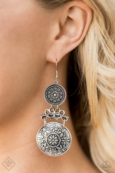 Paparazzi Earring - Garden Adventure - Silver