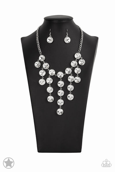 Paparazzi Necklace - Spotlight Stunner