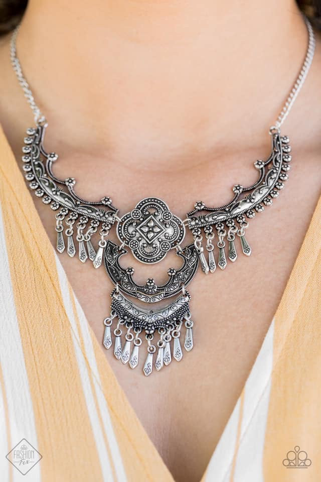 Paparazzi Necklace - Rogue Vogue - Silver