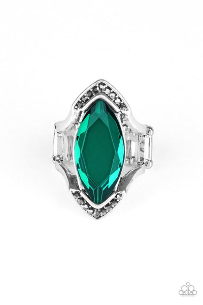 Paparazzi Ring - Leading Luster - Green