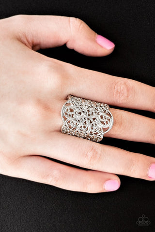 Paparazzi Ring - The Way You Make Me FRILL - Silver