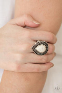 Paparazzi Ring - Totally Tropicana - White