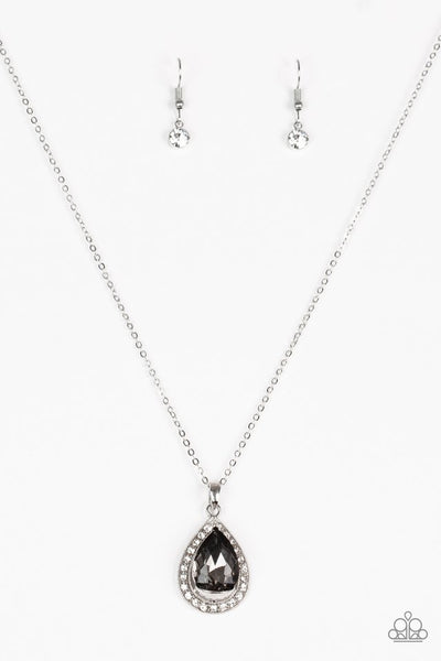 Paparazzi Necklace - Because I'm Queen - Silver