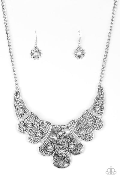 Paparazzi Necklace - Mess With The Bull - Silver