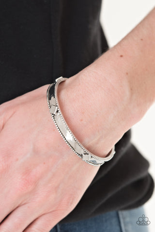 Paparazzi Bracelet - Coyote Country - Silver