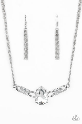 Paparazzi Necklace - Way to Make an Entrance - White