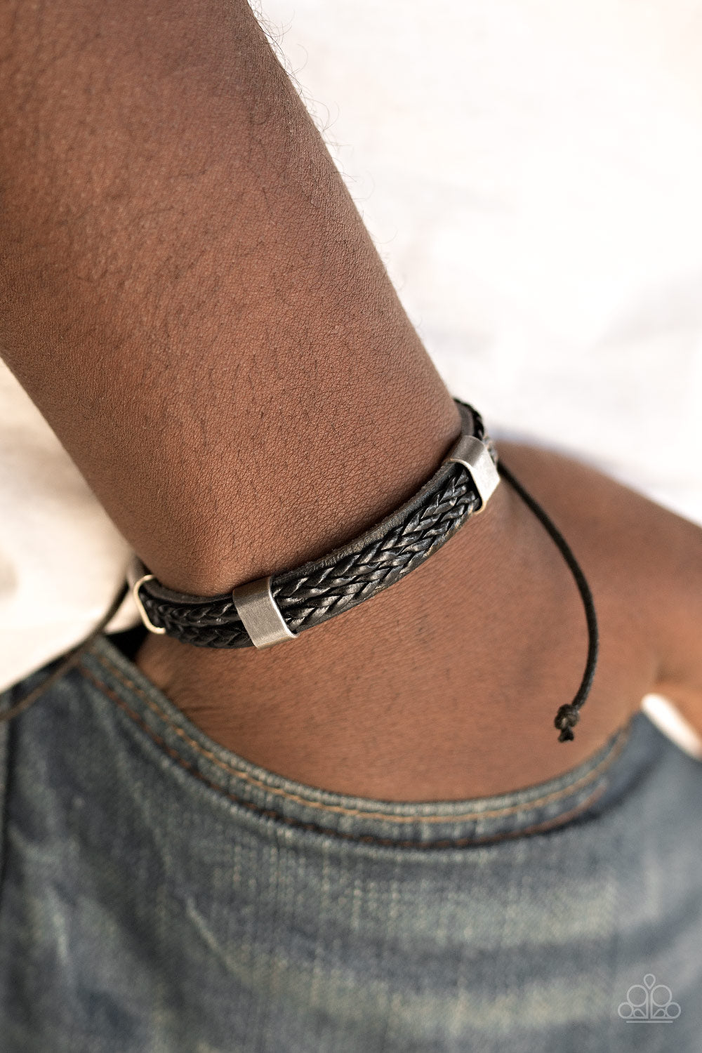 Paparazzi Bracelet - The Expeditionist - Black Urban