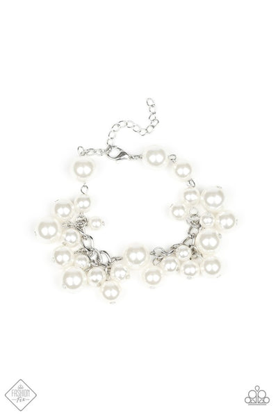 Paparazzi Bracelet - Girls In Pearls - White