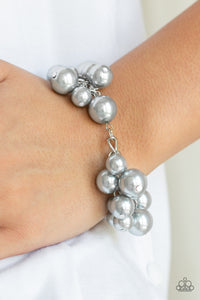 Paparazzi Bracelet - Girls In Pearls - Silver
