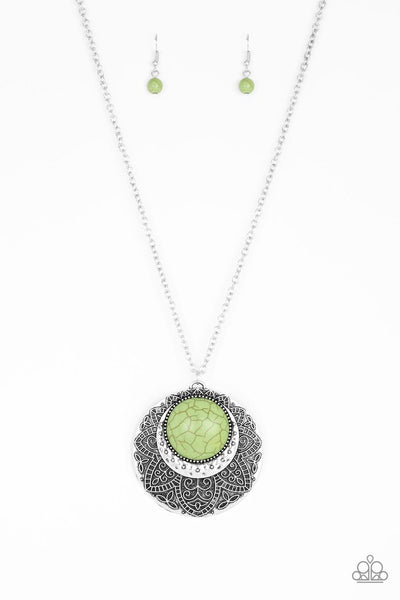 Paparazzi Necklace - Medallion Meadow - Green