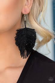 Paparazzi Earring - Hanging By A Thread - Black
