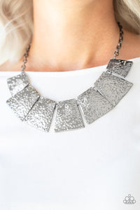 Paparazzi Necklace - Here Comes The Huntress - Silver