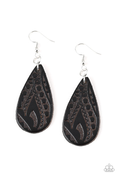 Paparazzi Earring - Get In The Groove - Black