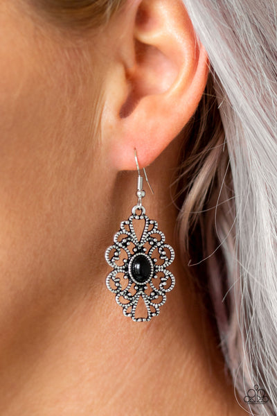 Paparazzi Earring - Over the Pop - Black