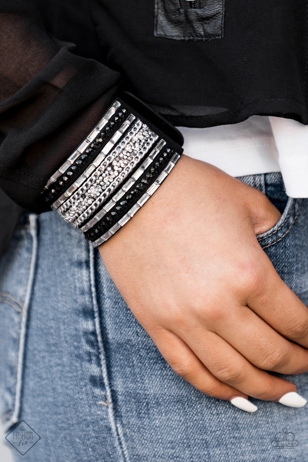 Paparazzi Bracelet - Rhinestone Rumble - Black Urban Wrap