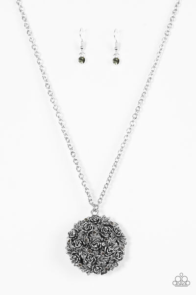 Paparazzi Necklace - Royal in Roses - Silver